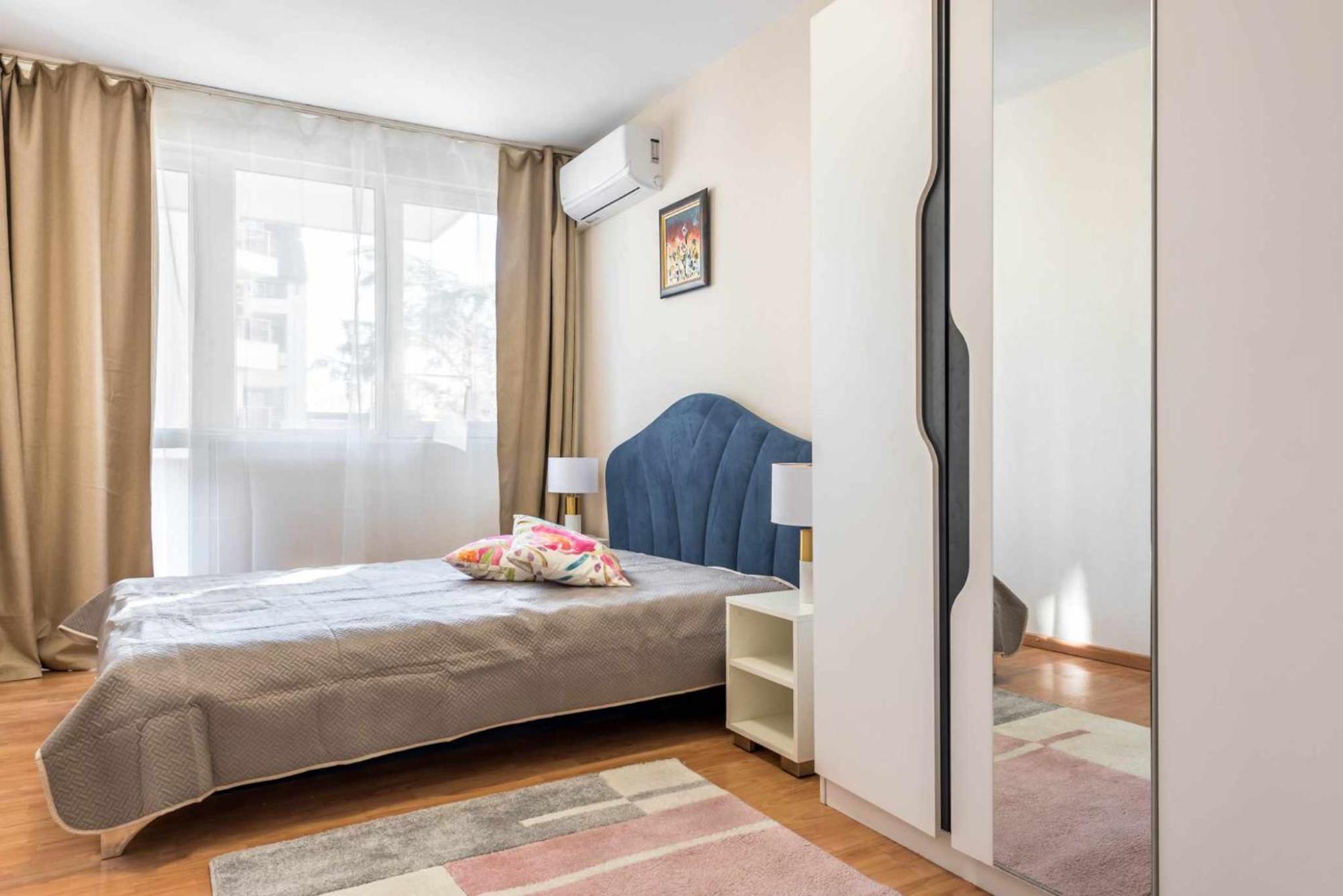 Red Velvet Apartment Varna Exterior photo