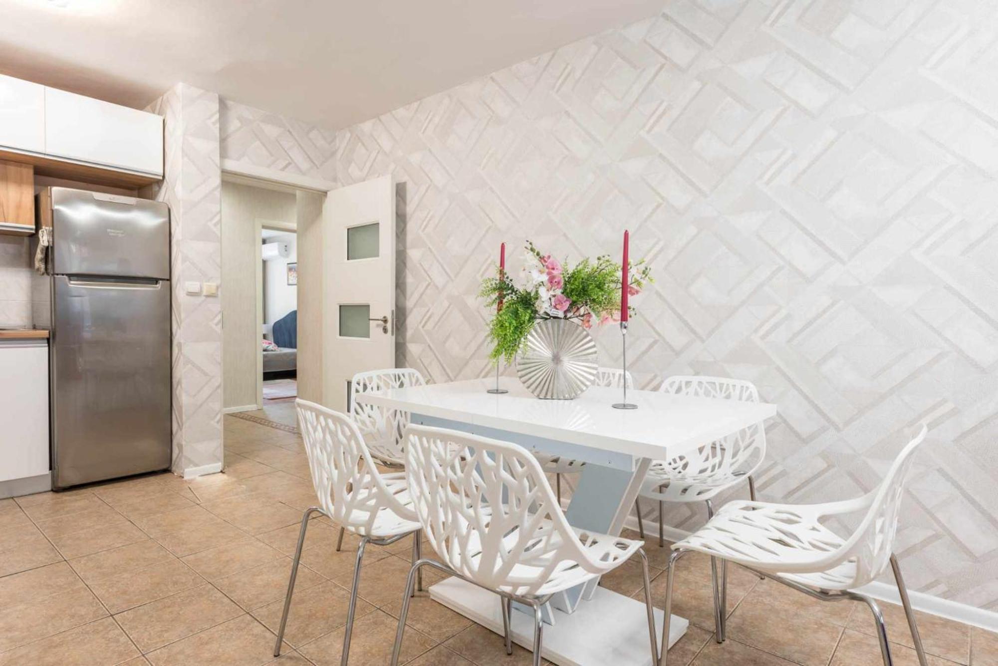 Red Velvet Apartment Varna Exterior photo